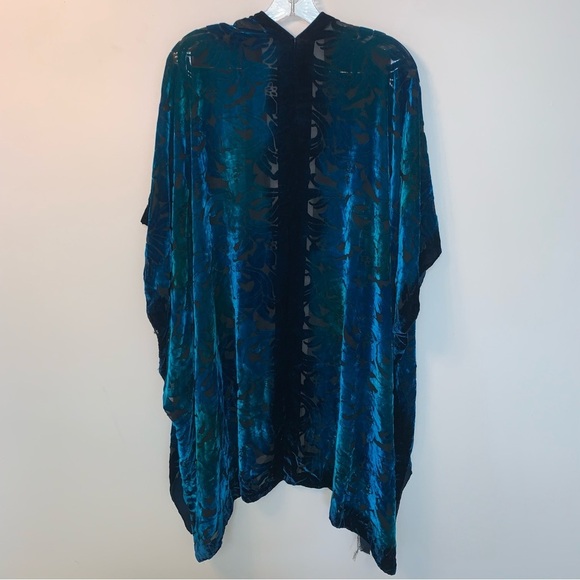 Cocoon House Chic Teal Blue Silk Kimono Cape - Picture 2 of 12